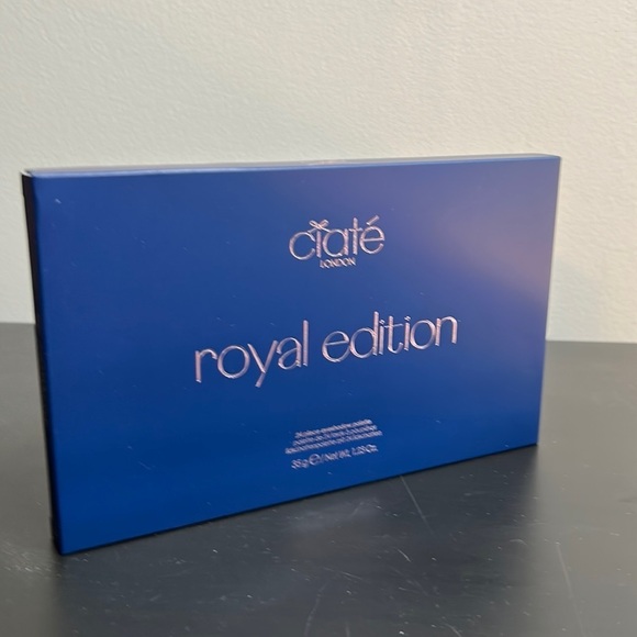 NWT CIATÉ LONDON Royal Edition Eyeshadow  Palette  2/$25 When Bundled - Picture 2 of 3
